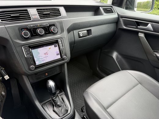 Volkswagen Caddy 1.4 TSI 131 PK BENZINE AUTOMAAT !! / BPM VRIJ / IMPERIAAL / TREKHAAK / INRICHTING / NAVI / AIRCO ... ActivLease financial lease