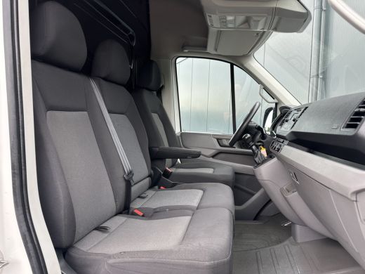 Volkswagen Crafter 2.0 TDI / L3H3 / 1e EIG. / IMPERIAAL + LADDER / TREKHAAK / AIRCO / CRUISE / BIJRIJDERSBANK ActivLease financial lease