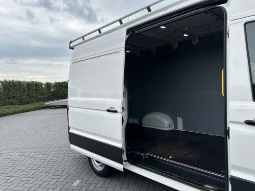Volkswagen Crafter 2.0 TDI / L3H3 / 1e EIG. / IMPERIAAL + LADDER / TREKHAAK / AIRCO / CRUISE / BIJRIJDERSBANK ActivLease financial lease