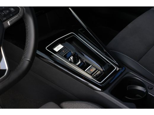 Volkswagen Golf 1.5 eHybrid Life Edition | ErgoActive Massage | Leder / Alcantara | Camera ActivLease financial lease