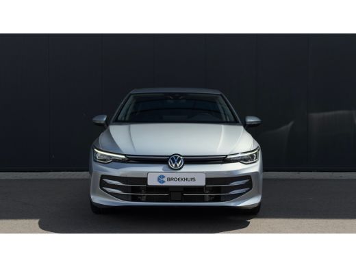 Volkswagen Golf 1.5 eHybrid Life Edition | ErgoActive Massage | Leder / Alcantara | Camera ActivLease financial lease