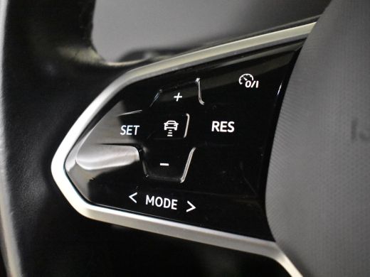 Volkswagen ID.4 First 77 kWh l 1e eigenaar l Dealeronderhoud l Warmtepomp l Stoelverwarming l Camera l Elektr. Tr... ActivLease financial lease