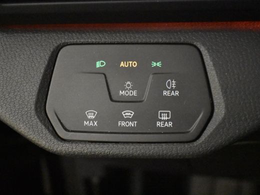 Volkswagen ID.4 First 77 kWh l 1e eigenaar l Dealeronderhoud l Warmtepomp l Stoelverwarming l Camera l Elektr. Tr... ActivLease financial lease