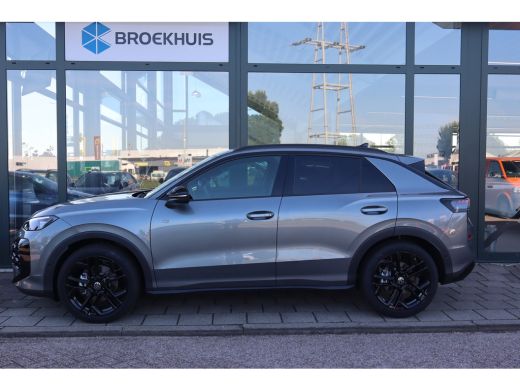 Volkswagen T-Roc R-Line First Edition | 'App-Connect' draadloze smartphone integratie | 30,5 cm display met 2D en ... ActivLease financial lease