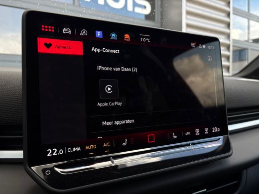 Volkswagen T-Roc R-Line First Edition | 'App-Connect' draadloze smartphone integratie | 30,5 cm display met 2D en ... ActivLease financial lease