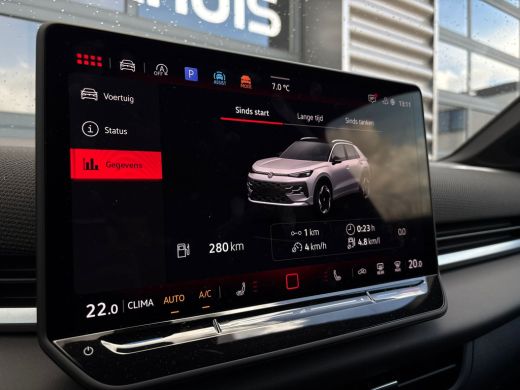 Volkswagen T-Roc R-Line First Edition | 'App-Connect' draadloze smartphone integratie | 30,5 cm display met 2D en ... ActivLease financial lease