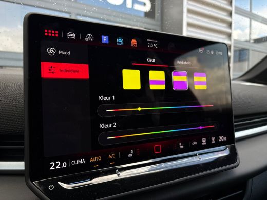 Volkswagen T-Roc R-Line First Edition | 'App-Connect' draadloze smartphone integratie | 30,5 cm display met 2D en ... ActivLease financial lease