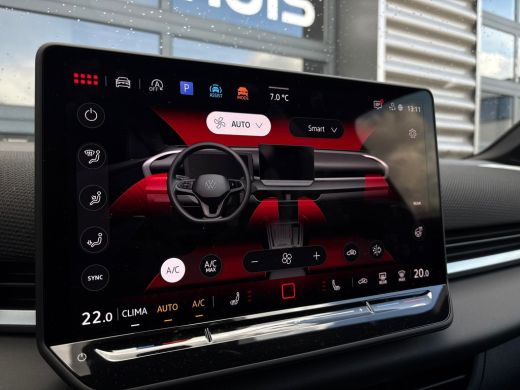 Volkswagen T-Roc R-Line First Edition | 'App-Connect' draadloze smartphone integratie | 30,5 cm display met 2D en ... ActivLease financial lease