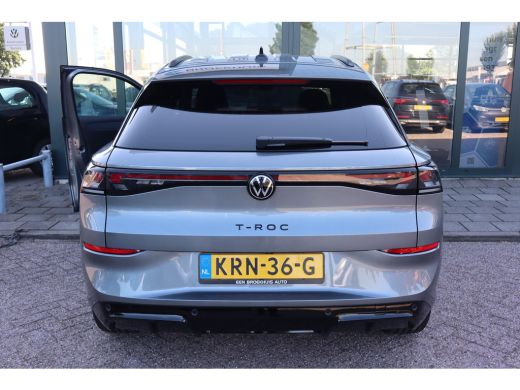 Volkswagen T-Roc R-Line First Edition | 'App-Connect' draadloze smartphone integratie | 30,5 cm display met 2D en ... ActivLease financial lease