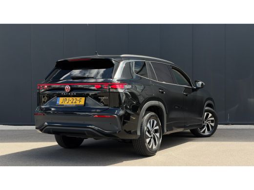 Volkswagen Tayron 1.5 eHybrid Life Edition | Trekhaak | Apple Carplay | Camera | ActivLease financial lease