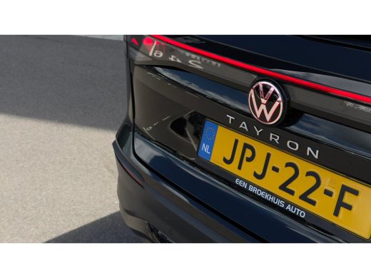 Volkswagen Tayron 1.5 eHybrid Life Edition | Trekhaak | Apple Carplay | Camera | ActivLease financial lease