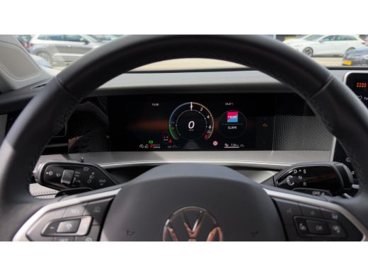 Volkswagen Tayron 1.5 eHybrid Life Edition | Trekhaak | Apple Carplay | Camera | ActivLease financial lease