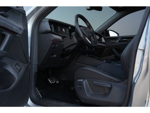 Volkswagen Tayron 1.5 eHybrid R-Line Edition | Trekhaak | Camera | Panoramadak | ActivLease financial lease