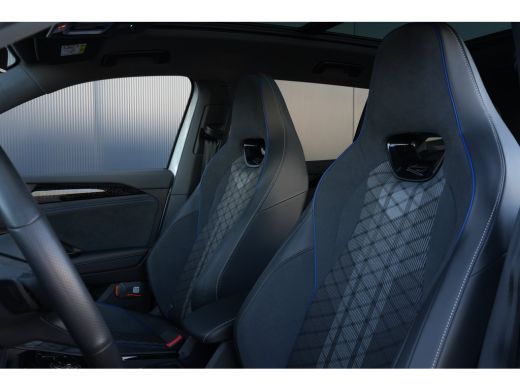 Volkswagen Tayron 1.5 eHybrid R-Line Edition | Trekhaak | Camera | Panoramadak | ActivLease financial lease