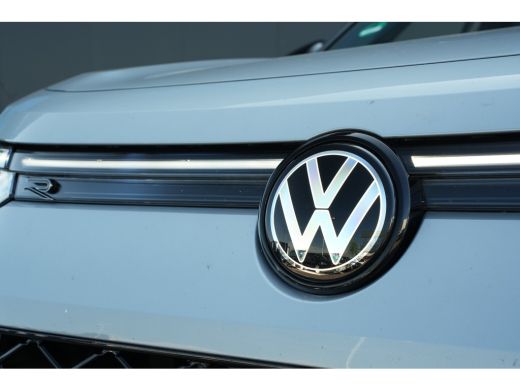 Volkswagen Tayron 1.5 eHybrid R-Line Edition | Trekhaak | Camera | Panoramadak | ActivLease financial lease