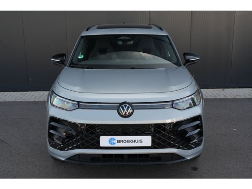 Volkswagen Tayron 1.5 eHybrid R-Line Edition | Trekhaak | Camera | Panoramadak | ActivLease financial lease