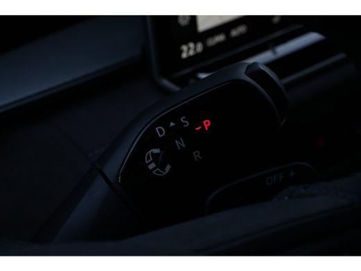 Volkswagen Tayron 1.5 eHybrid R-Line Edition | Trekhaak | Camera | Panoramadak | ActivLease financial lease