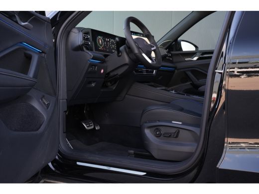 Volkswagen Tiguan 1.5 eHybrid R-Line Edition 272PK | Panoramadak | Trekhaak | Apple Carplay | ActivLease financial lease