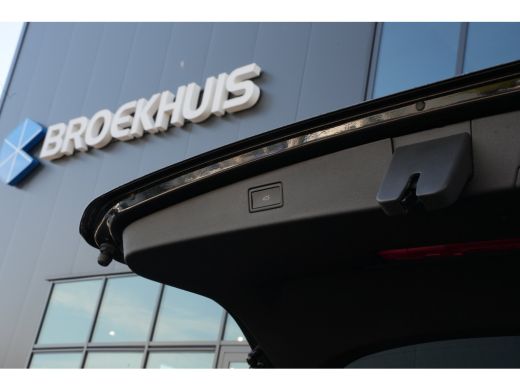 Volkswagen Tiguan 1.5 eHybrid R-Line Edition 272PK | Panoramadak | Trekhaak | Apple Carplay | ActivLease financial lease