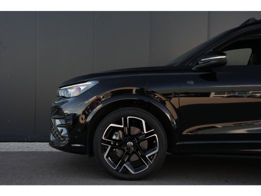 Volkswagen Tiguan 1.5 eHybrid R-Line Edition 272PK | Panoramadak | Trekhaak | Apple Carplay | ActivLease financial lease