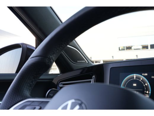 Volkswagen Tiguan 1.5 eHybrid R-Line Edition 272PK | Panoramadak | Trekhaak | Apple Carplay | ActivLease financial lease