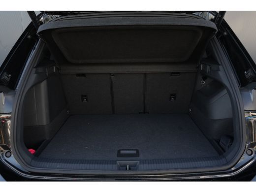 Volkswagen Tiguan 1.5 eHybrid R-Line Edition 272PK | Panoramadak | Trekhaak | Apple Carplay | ActivLease financial lease