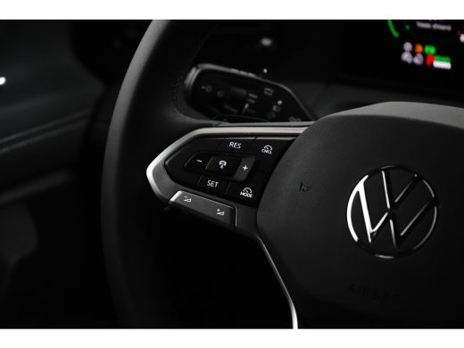 Volkswagen Tiguan 1.5 TSI eHybrid DSG-6 204PK Life Edition | TREKHAAK | 360 CAMERA | ADAPT. CRUISE | STUUR + STOELV... ActivLease financial lease