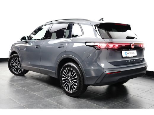 Volkswagen Tiguan 1.5 TSI eHybrid DSG-6 204PK Life Edition | TREKHAAK | 360 CAMERA | ADAPT. CRUISE | STUUR + STOELV... ActivLease financial lease