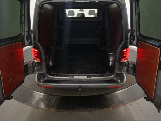 Volkswagen Transporter 2.0 TDI 150pk L2 H1 Bulli Automaat DC (Wordt verwacht) ActivLease financial lease