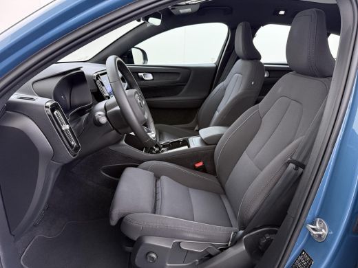 Volvo  C40 Recharge Core 70 kWh SOH 95% | STOEL & STUUR VERWARMING | ACHTERUITRIJCAMERA | 12 MND BOVAG GARAN... ActivLease financial lease