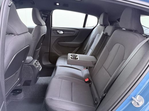 Volvo  C40 Recharge Core 70 kWh SOH 95% | STOEL & STUUR VERWARMING | ACHTERUITRIJCAMERA | 12 MND BOVAG GARAN... ActivLease financial lease