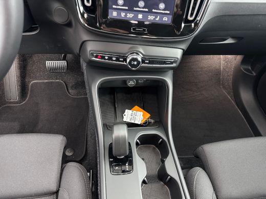 Volvo  EX40 Single Motor Extended Range Core 82 kWh | 19" Allseason | Harman Kardon | 360 Camera | Adaptieve ... ActivLease financial lease
