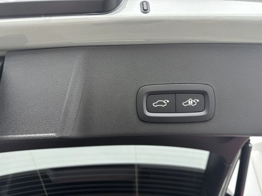 Volvo  EX40 Single Motor Plus Black Edition Europa 70 kWh | Achterbank verwarmd | Achteruitrijcamera | Apple ... ActivLease financial lease