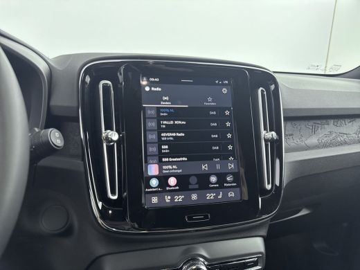 Volvo  EX40 Single Motor Plus Black Edition Europa 70 kWh | Achterbank verwarmd | Achteruitrijcamera | Apple ... ActivLease financial lease