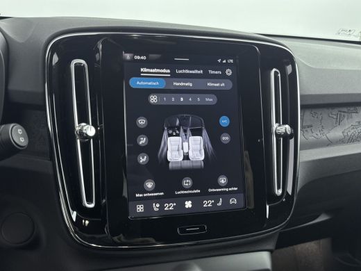 Volvo  EX40 Single Motor Plus Black Edition Europa 70 kWh | Achterbank verwarmd | Achteruitrijcamera | Apple ... ActivLease financial lease