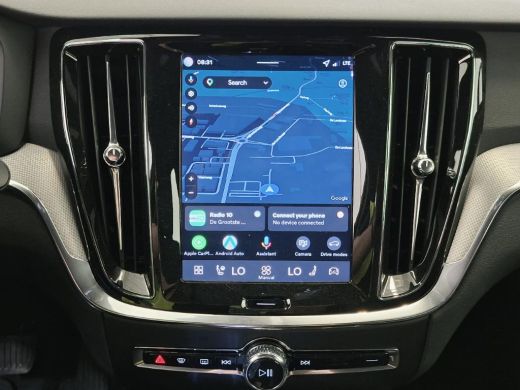 Volvo  V60 2.0 T8 Plug-in hybrid AWD Plus Dark | Forest Lake | Harman Kardon | Trekhaak ActivLease financial lease