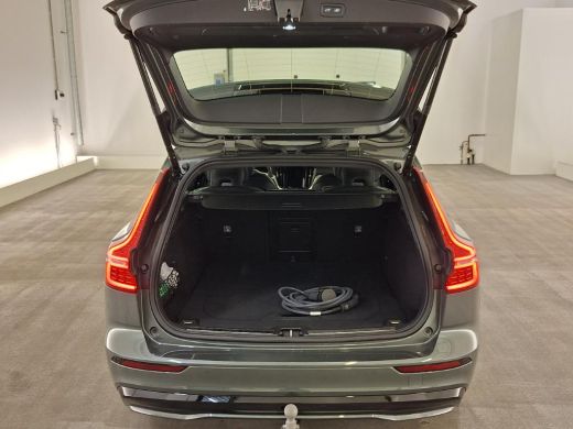 Volvo  V60 2.0 T8 Plug-in hybrid AWD Plus Dark | Forest Lake | Harman Kardon | Trekhaak ActivLease financial lease