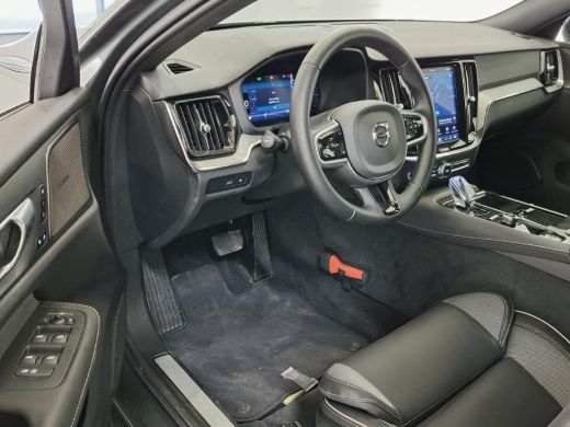 Volvo  V60 2.0 T8 Plug-in hybrid AWD Plus Dark | Forest Lake | Harman Kardon | Trekhaak ActivLease financial lease