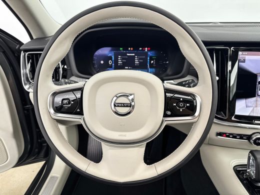 Volvo  V60 T6 Recharge Ultra Dark | 19" | Harman Kardon | Panoramadak | Head-Up | Full LED | 360 Camera | El... ActivLease financial lease