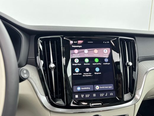 Volvo  V60 T6 Recharge Ultra Dark | 19" | Harman Kardon | Panoramadak | Head-Up | Full LED | 360 Camera | El... ActivLease financial lease