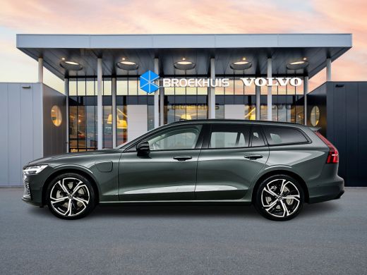 Volvo  V60 T6 Recharge Ultra Dark | 19" | Harman Kardon | Panoramadak | Head-Up | Full LED | 360 Camera | El... ActivLease financial lease