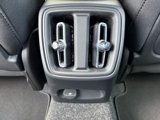 Volvo  XC40 Single Motor Plus 69 kWh SOH 95% |STOEL + STUURVERWARMING| ADAPTIEVE CRUISE| DODE HOEK SENSOR| EL... ActivLease financial lease