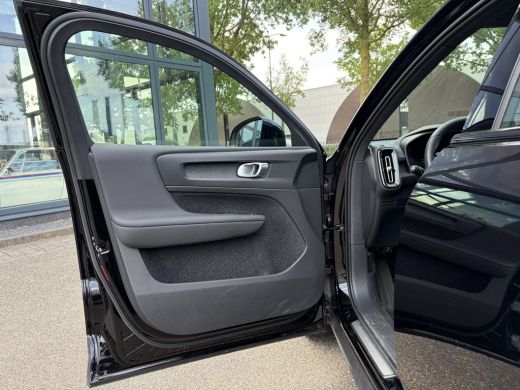 Volvo  XC40 Single Motor Plus 69 kWh SOH 95% |STOEL + STUURVERWARMING| ADAPTIEVE CRUISE| DODE HOEK SENSOR| EL... ActivLease financial lease