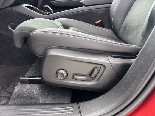 Volvo  XC40 T5 Recharge Ultimate Dark | 19" Allseason | Leder/Nubuck | Panoramadak | 360 Camera | Elektr. ver... ActivLease financial lease