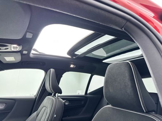 Volvo  XC40 T5 Recharge Ultimate Dark | 19" Allseason | Leder/Nubuck | Panoramadak | 360 Camera | Elektr. ver... ActivLease financial lease