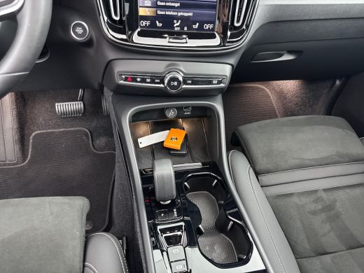 Volvo  XC40 T5 Recharge Ultimate Dark | 19" Allseason | Leder/Nubuck | Panoramadak | 360 Camera | Elektr. ver... ActivLease financial lease
