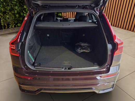 Volvo  XC60 2.0 T6 Plug-in hybrid AWD Dark | Panoramadak | 360 Camera | Head-up | Pilot Assist | 21" Velgen ActivLease financial lease