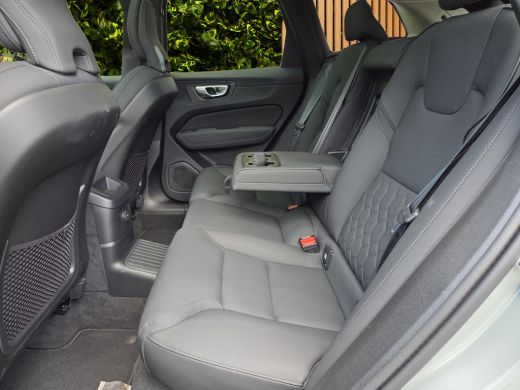 Volvo  XC60 2.0 T6 Plug-in hybrid AWD Ultra Dark | Luchtvering | Trekhaak | Head-up | Pano | 360 Cam | Harman... ActivLease financial lease