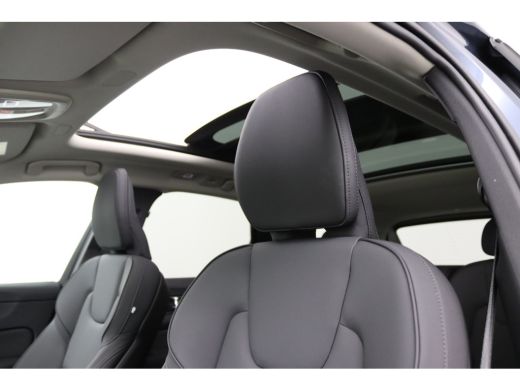 Volvo  XC60 T6 AWD Ultra Dark | Luchtvering | Trekhaak | Head-Up | Panoramadak | 360 Camera | ActivLease financial lease