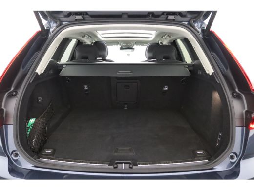 Volvo  XC60 T6 AWD Ultra Dark | Luchtvering | Trekhaak | Head-Up | Panoramadak | 360 Camera | ActivLease financial lease